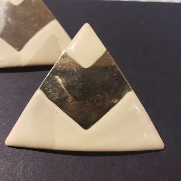 Vintage enamel clip on earrings - Picture 4 of 6